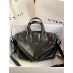 Borse Firmate Replica Nightingale Givenchy con dettagli a croce color argento nera