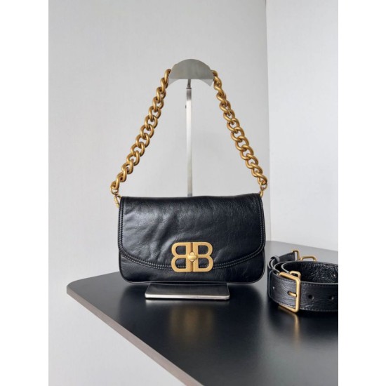 Borse Replica a tracolla Balenciaga BB con patta morbida e finiture dorate