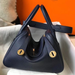 Borsa Hermes Lindy 26 cm blu navy con finiture dorate