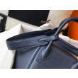 Borsa Hermes Lindy 26 cm blu navy con finiture dorate Borsa Hermes Lindy 26 cm blu navy con finiture dorate