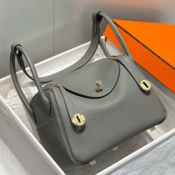 Borsa Hermes Lindy 26 cm Gris Meyer con finiture dorate