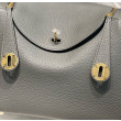 Borsa Hermes Lindy 26 cm Gris Meyer con finiture dorate Borsa Hermes Lindy 26 cm Gris Meyer con finiture dorate