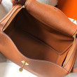 Borsa Hermes Lindy 26 cm Marrone con finiture dorate Borsa Hermes Lindy 26 cm Marrone con finiture dorate