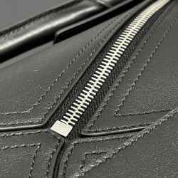 Replica Borsa Loewe Large Puzzle Biker Nera Imitazioni Replica qualità specchio Borsa Loewe Large Puzzle Biker Nera