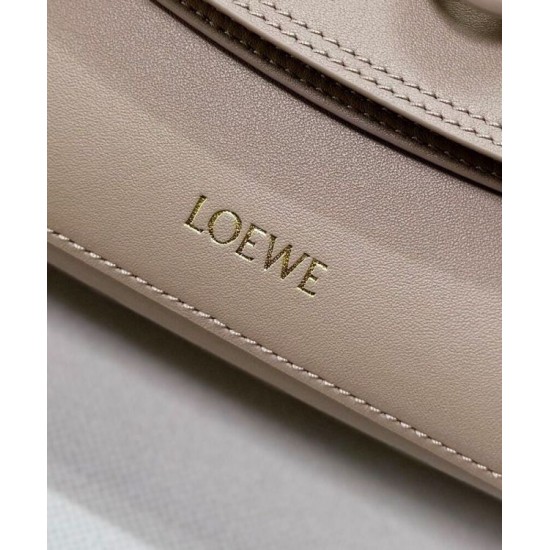 Replica qualità specchio Borsa a tracolla Loewe Ola media Albicocca