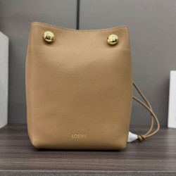 Replica qualità specchio Borse Loewe Pebble Pouch Albicocca