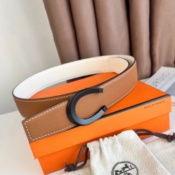 Replica qualità specchio Pari all'originale replica Cintura reversibile Hermes Luck 38 mm con fibbia nera Epsom