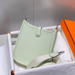 Replica Borse Hermes Evelyne III TPM verde Clemence Imitazioni Replica qualità specchio Borse Hermes Evelyne III TPM verde Clemence