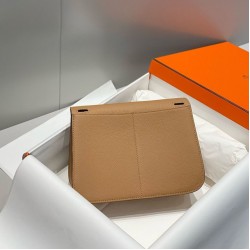 Replica Borsa Hermes Halzan 25 cammello scuro clemence Imitazioni Replica qualità specchio Borsa Hermes Halzan 25 cammello scuro clemence