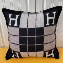 Replica Dettagli perfetti Cuscino Hermes Avalon III piccolo nero Imitazioni Replica qualità specchio Dettagli perfetti Cuscino Hermes Avalon III piccolo nero