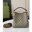Borsa a secchiello Gucci GG Emblem Mini 815118 Caffè