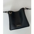 Borsa a secchiello Gucci GG Emblem Mini 815118 Nero