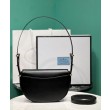 Bora Pari all'originale replica a tracolla con patta Prada Arque 1BD365 Nero