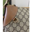 Borsa a tracolla media Gucci GG Emblem 815217 Caffè