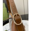 Borsa a tracolla media Gucci GG Emblem 815217 Caffè