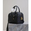 Bora Pari all'originale replica Dior Groove 25 Nero