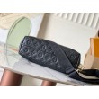 Borse Imitazioni LV Coussin Hobo MM in pelle Monogram M12068