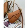 Borse Replica Saddle Dior con tracolla in pelle di vitello martellata marrone