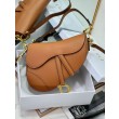 Borse Replica Saddle Dior con tracolla in pelle di vitello martellata marrone