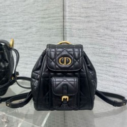 Qualità Specchio Replica Zaino piccolo Dior Caro in pelle di agnello macrocannage nera Riproduzione Fedele Zaino piccolo Dior Caro in pelle di agnello macrocannage nera imitazioni