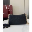 Dettagli perfetti Borsa Super Mini Gucci con stemma GG 815278 Nera