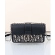 Dior 30 Montaigne East-West Bag con catena Blu scuro