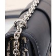 Dior 30 Montaigne East-West Bag con catena Blu scuro