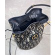 Dior 30 Montaigne Mini Bucket Bag con coulisse Blu scuro