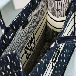 Qualità Specchio Replica Dior Miss Dior Book Tote Grande Blu scuro Riproduzione Fedele Dior Miss Dior Book Tote Grande Blu scuro imitazioni