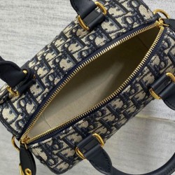 Qualità Specchio Replica Borsa Dior Groove 20 Dior Oblique jacquard Blu scuro Riproduzione Fedele Borsa Dior Groove 20 Dior Oblique jacquard Blu scuro imitazioni