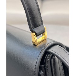 Borse Replica a marsupio Dior 30 Montaigne Avenue Media Nero Borse Replica a marsupio Dior 30 Montaigne Avenue Media Nero