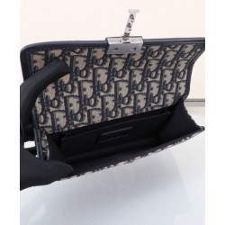Dior 30 Montaigne East-West Bag con catena Blu scuro Dior 30 Montaigne East-West Bag con catena Blu scuro