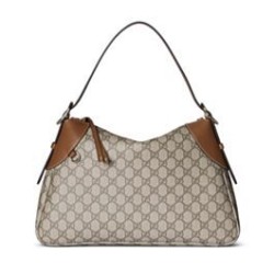 Riproduzione Fedele Borsa a tracolla media Gucci GG Emblem 815217 Caffè imitazioni