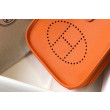 Mini borsa Hermes Evelyne III TPM in pelle Clemence arancione Mini borsa Hermes Evelyne III TPM in pelle Clemence arancione