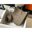 Mini borsa Hermes Evelyne III TPM in pelle Clemence color talpa Mini borsa Hermes Evelyne III TPM in pelle Clemence color talpa