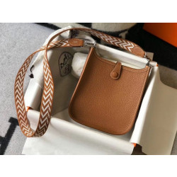 Mini borsa Hermes Evelyne III TPM in pelle Clemence oro