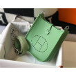 Mini borsa Hermes Evelyne III TPM in pelle Clemence verde criquet Mini borsa Hermes Evelyne III TPM in pelle Clemence verde criquet