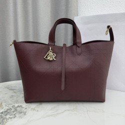 Replica qualità specchio Borsa Dior Toujours Media/Grande pelle di vitello Macrocannage Borgogna