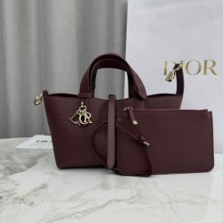 Replica Borse Alta Qualità Dior Toujours piccola in pelle di vitello Macrocannage bordeaux Imitazioni Replica qualità specchio Borse Alta Qualità Dior Toujours piccola in pelle di vitello Macrocannage bordeaux