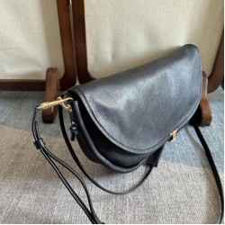 Replica Borse Celine Halfmoon Soft Triomphe morbida pelle di agnello lucida Nera Imitazioni Replica qualità specchio Borse Celine Halfmoon Soft Triomphe morbida pelle di agnello lucida Nera