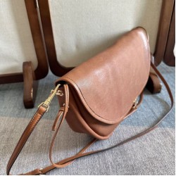 Replica Borse Celine Halfmoon Soft Triomphe morbida pelle di agnello lucida Marrone Imitazioni Replica qualità specchio Borse Celine Halfmoon Soft Triomphe morbida pelle di agnello lucida Marrone