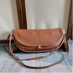 Replica qualità specchio Borse Celine Halfmoon Soft Triomphe morbida pelle di agnello lucida Marrone
