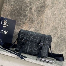Replica qualità specchio Borsa a tracolla Dior Hit The Road Dior Gravity Blu Navy