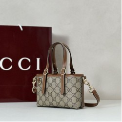 Replica Gucci 855491 GG Emblem mini borsa marrone Imitazioni Replica qualità specchio Gucci 855491 GG Emblem mini borsa marrone