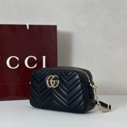 Replica Gucci 855273 GG Marmont borsa piccola per fotocamera nera Imitazioni Replica qualità specchio Gucci 855273 GG Marmont borsa piccola per fotocamera nera
