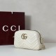 Replica Gucci 855273 GG Marmont borsa piccola per fotocamera bianco Imitazioni Replica qualità specchio Gucci 855273 GG Marmont borsa piccola per fotocamera bianco