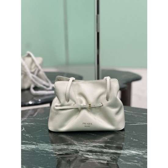 Borsa a spalla Prada Dada piccola in nappa beige