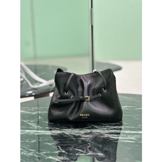 Borsa a spalla Prada Dada piccola in nappa nera
