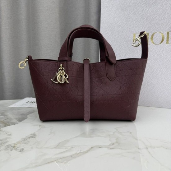 Borse Replica Alta Qualità Dior Toujours piccola in pelle di vitello Macrocannage bordeaux