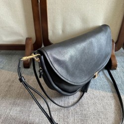 Borse Celine Halfmoon Soft Triomphe morbida pelle di agnello lucida Nera